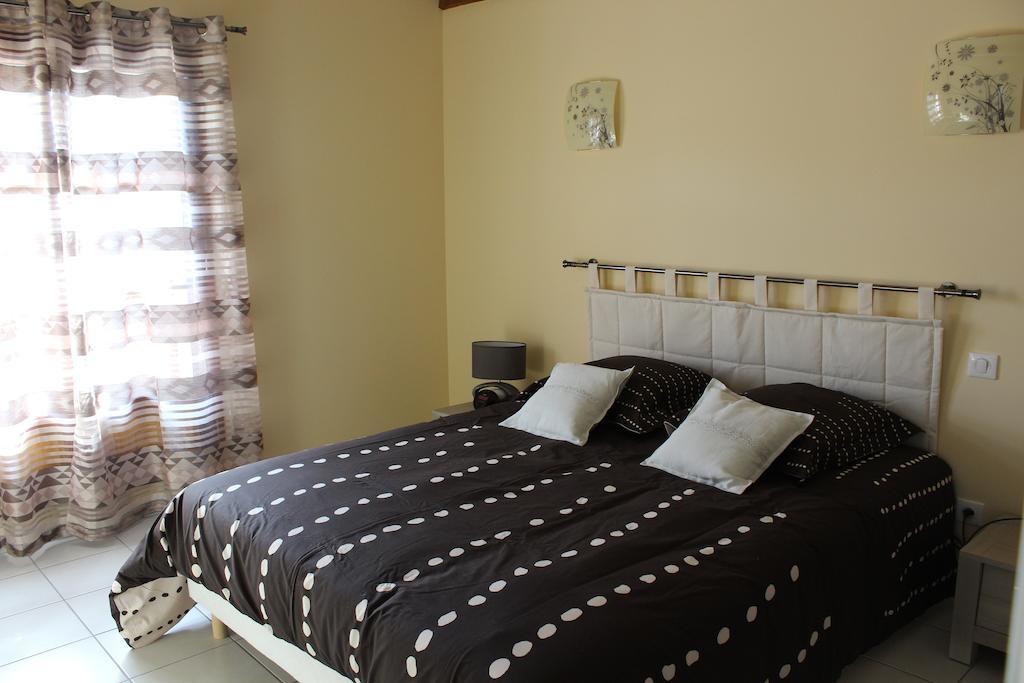 Appartement Le Pailler de la Planque à Camplong Chambre photo